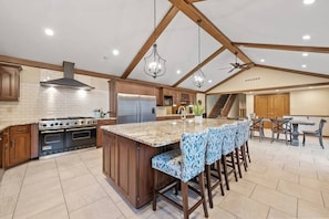 Fridge, microwave, oven, stovetop - 12,000 Sq Ft Luxury Mansion | Events & Weddings (Medina)