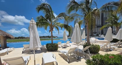 Marea condo vista espectacular 4pax