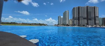 Marea condo vista espectacular 4pax