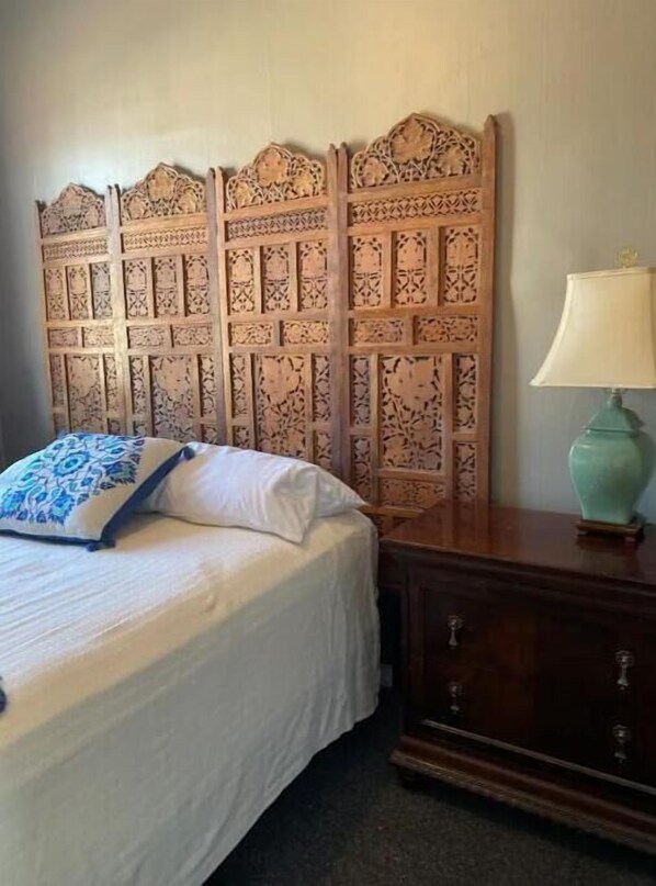 3 bedrooms, in-room safe, desk, iron/ironing board