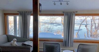 Charming cottage directly on the beach at Pointe-Lebel.