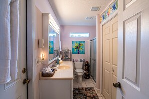 Hair dryer, towels - Borde Del Mar-LagunaBch-Steps2SAND-4ppl-DogOK-Patio (Panama City Beach)