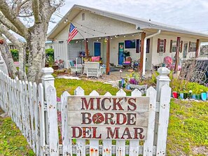 Exterior - Borde Del Mar-LagunaBch-Steps2SAND-4ppl-DogOK-Patio (Panama City Beach)