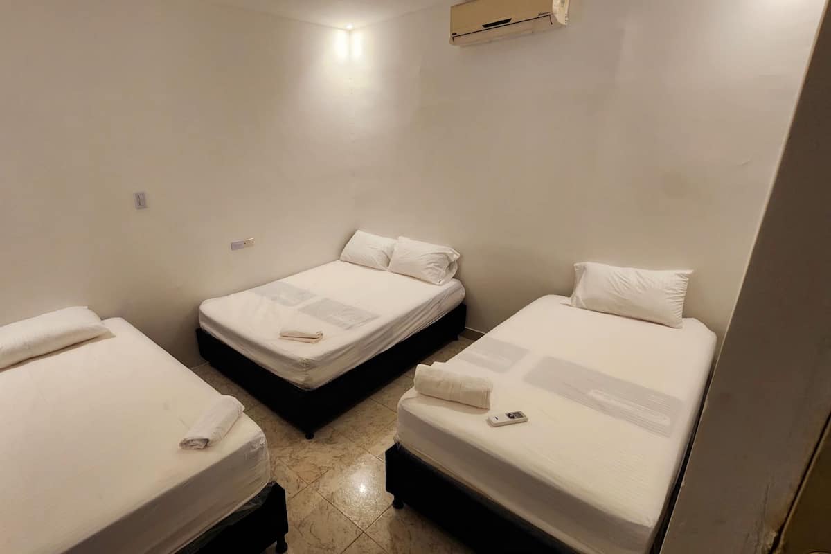 Chambre exclusive double ou avec lits jumeaux | Bureau, accès au Wi-Fi (inclus), ameublement unique, literie fournie