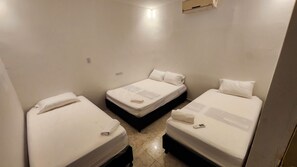 Exklusivt dubbelrum | Unika möbler, skrivbord, gratis wi-fi och sängkläder