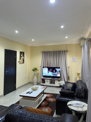 Business Apartment | Living area - NUMBER ELEVEN APARTMENTS (Lagos)