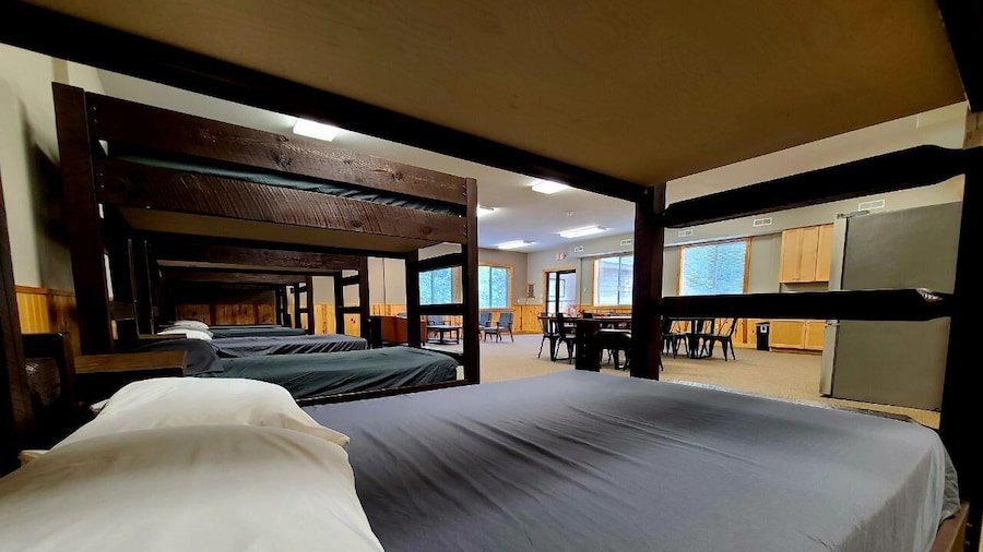 Legacy Lakeside Resort