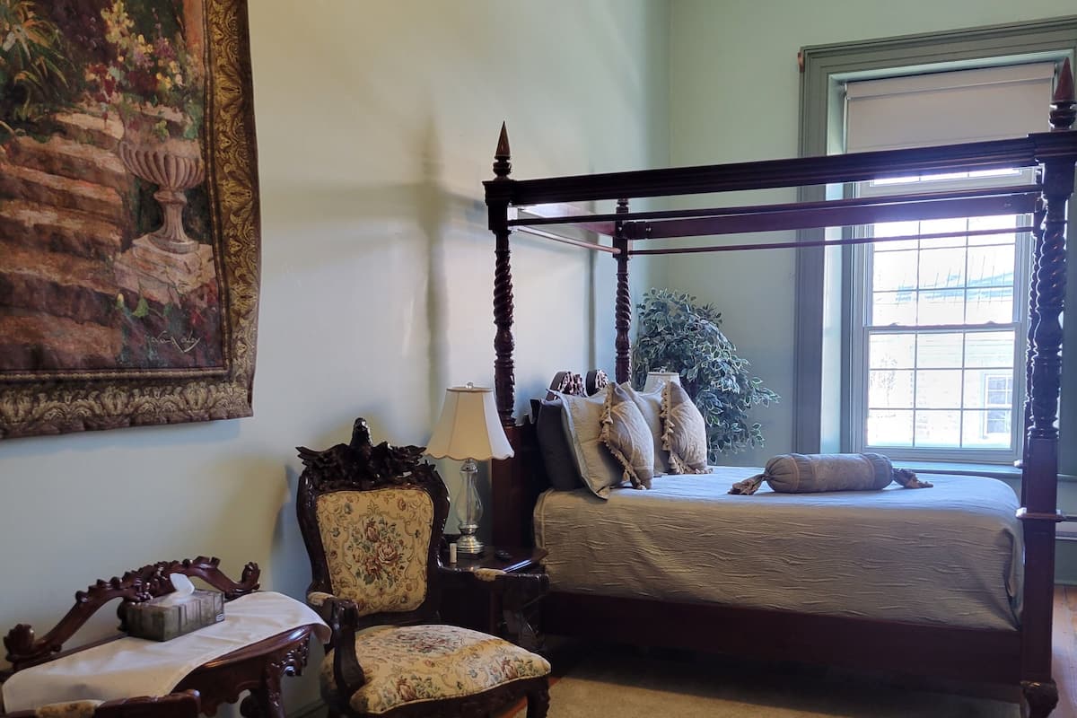 1 habitación, decoración personalizada y muebles diferentes