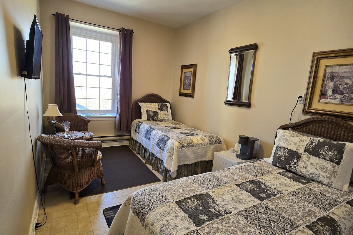 1 habitación, decoración personalizada y muebles diferentes