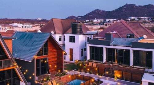 Contemporary Cabin 59