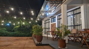 Outdoor dining - Lovely 2 bedroom vacation home with pool. (Moshi Urban)
