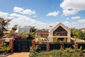 Exterior - A Frame Tiny Cabin with pool. (Moshi Urban)