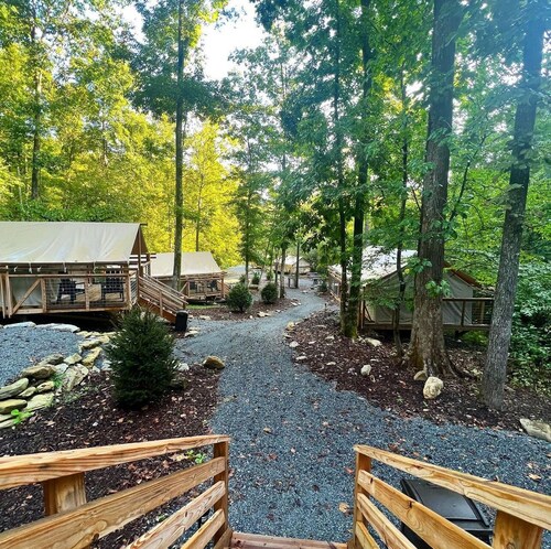 Rustic Glamping Tent nestled in the beauty of the Green River Gamelands!