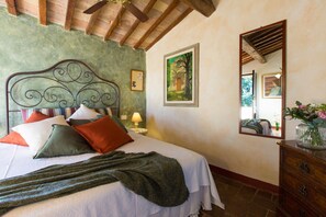 7 Schlafzimmer, Bügeleisen/Bügelbrett, WLAN, Bettwäsche