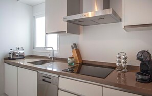 Oven, dishwasher, coffee/tea maker