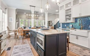 Fridge, microwave, oven, stovetop - 778 Marlin Drive (Fripp Island)