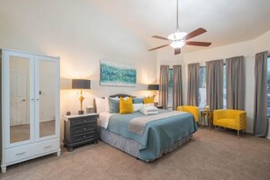 4 bedrooms, desk, iron/ironing board, travel crib