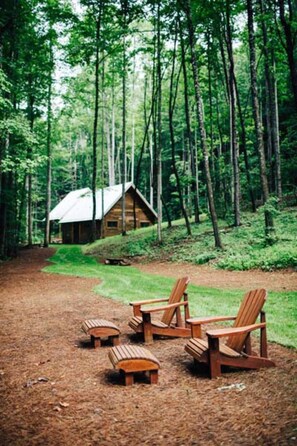 Property grounds - Discover the ultimate wedding experience at Cherryfield Luxury Camping. (Brevard)