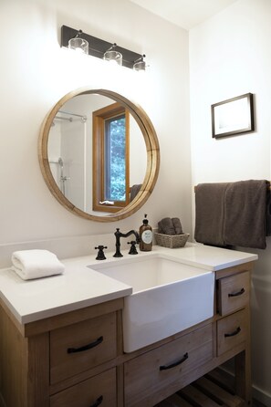 Shower, hair dryer, towels, soap - Clayoquot Retreat - Steps from South Chesterman Beach + hot tub. Dog friendly!  (Tofino)