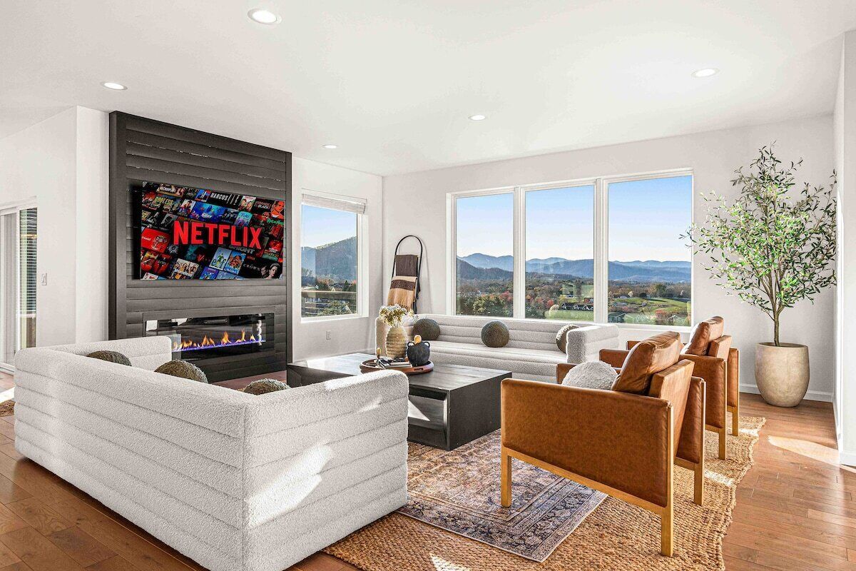 Smart TV y chimenea 