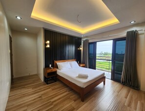 5 عدّة غرف نوم وواي فاي وملاءات أسرّة