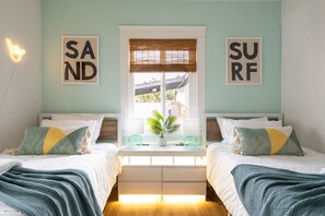 5 camere, una scrivania, ferro/asse da stiro, Wi-Fi gratuito