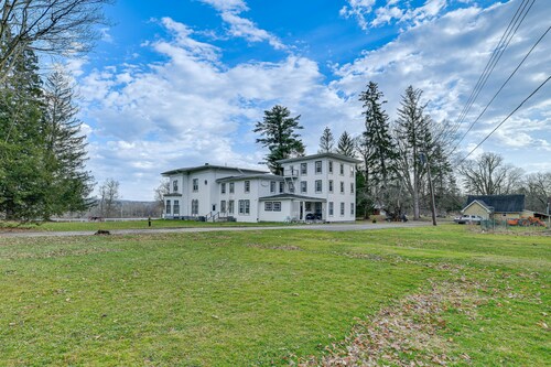 Quiet Owego Getaway Near Main Street & Riverwalk!