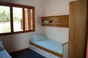 2 chambres, fer et planche à repasser, lit parapluie, Wi-Fi gratuit