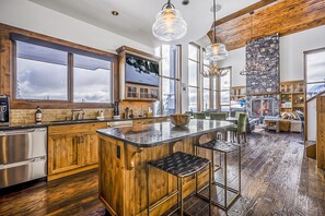 Luxury-Chalet, Bergblick | Eigene Küche
