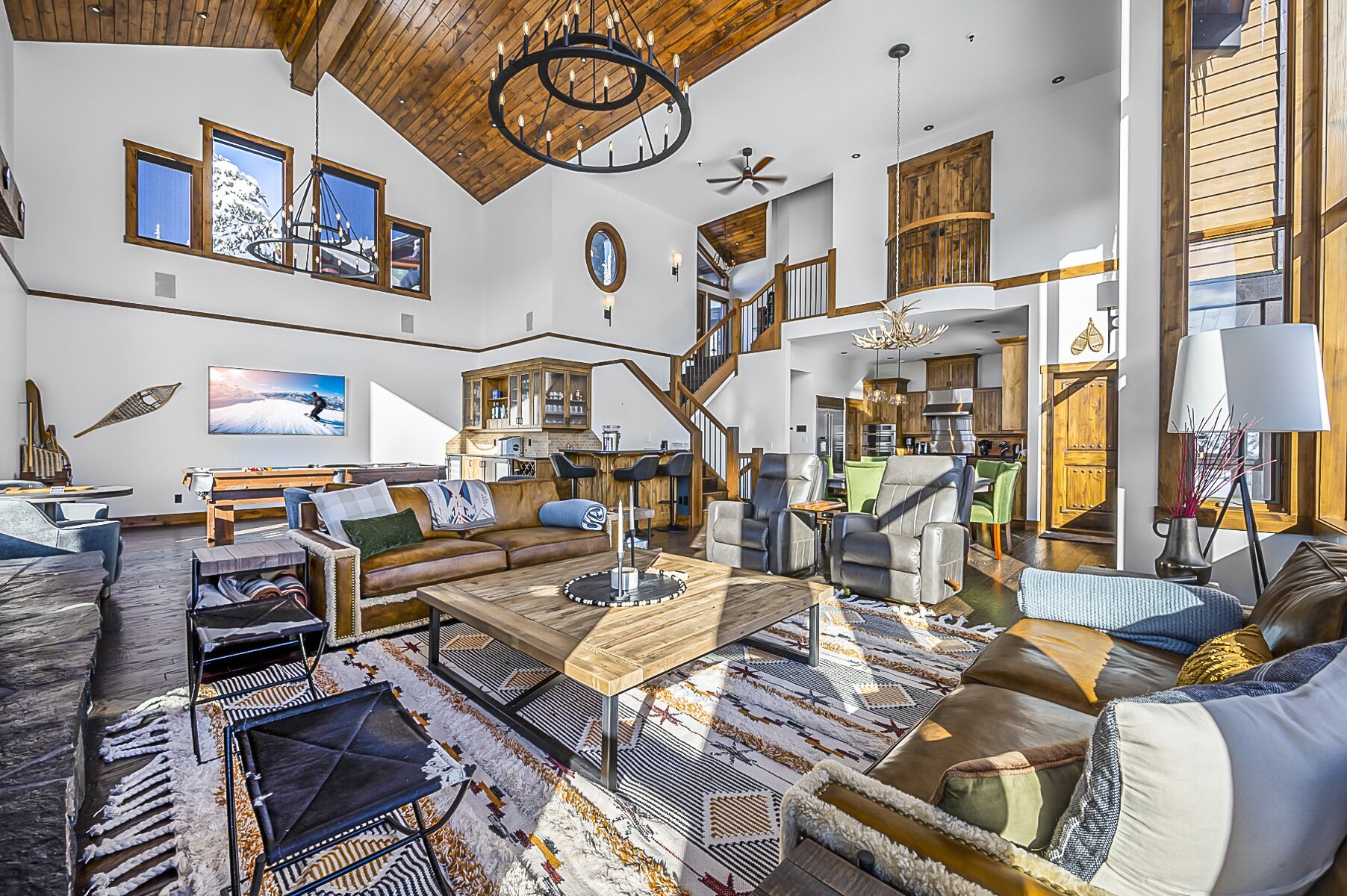 Luxury Chalet, Mountain View | Living room | TV, fireplace, Netflix, pay movies
