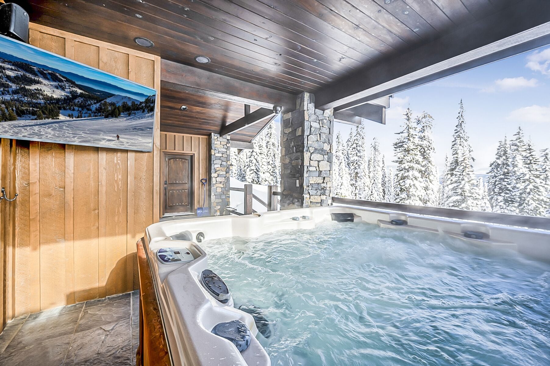 Luxury Chalet, Mountain View | Private spa tub
