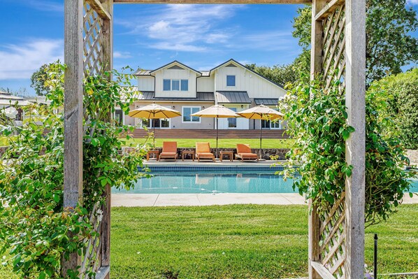 Pool - Serene Sonoma Estate - Luxury Farmhouse | Pool (sonoma)