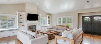 Serene Sonoma Estate - Luxury Farmhouse | Pool