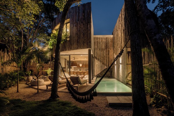 F14 | Premium bedding, individually decorated, individually furnished, desk - Esencia Villas (Tulum)