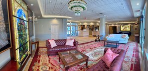 Khu tiếp khách ở sảnh