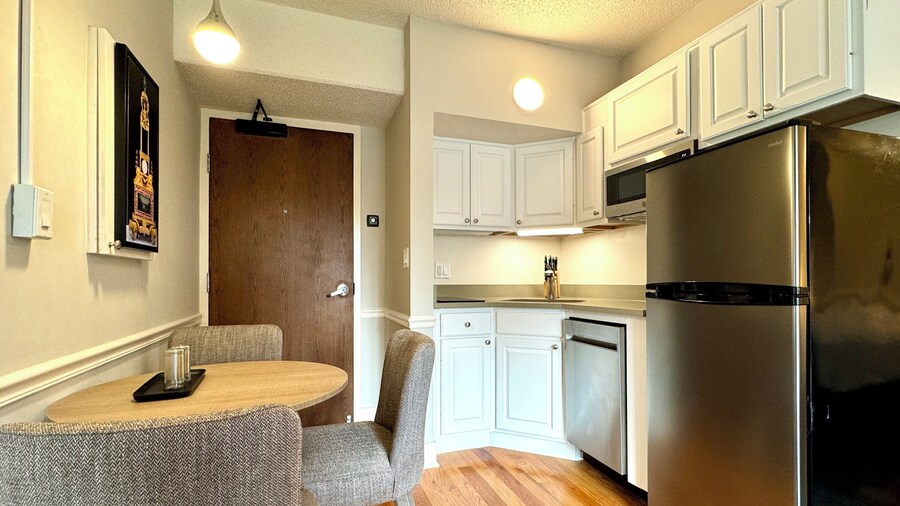 The Gem Museum Suites