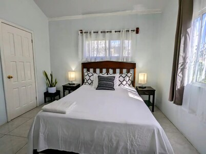 Elle's 2 BR/2 bathroom, home in San Ignacio. Minutes from town & Maya Ruins