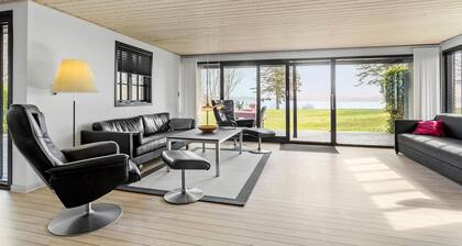 Awesome home in Roslev with kitchen
