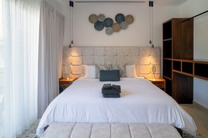 5 bedrooms, in-room safe, iron/ironing board, travel cot - Brand New Luxury Villa on the South End of Jaco Beach, Steps from the Beach! (Jaco)