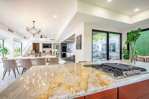 Dining - Brand New Luxury Villa on the South End of Jaco Beach, Steps from the Beach! (Jaco)