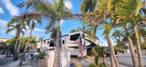 Exterior - Luxury Pull Thru Rv lot with access to all the Resorts amenities!  (Cudjoe Key)