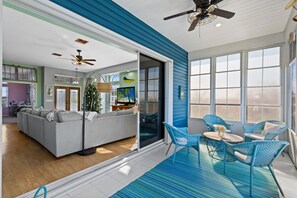 Interior - Manatee time! Waterfront Home, floating dock, kayaks, paddle boards, gulf access (Hernando Beach)