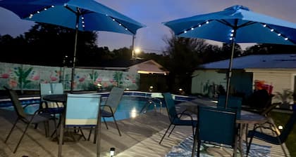 Mermaid Dreams: Spacious 3 bedrooms 2.5 bath with pool ALL in golf cart district