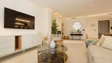 Televisie en een open haard