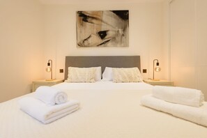 3 chambres, fer et planche à repasser, Wi-Fi, literie fournie