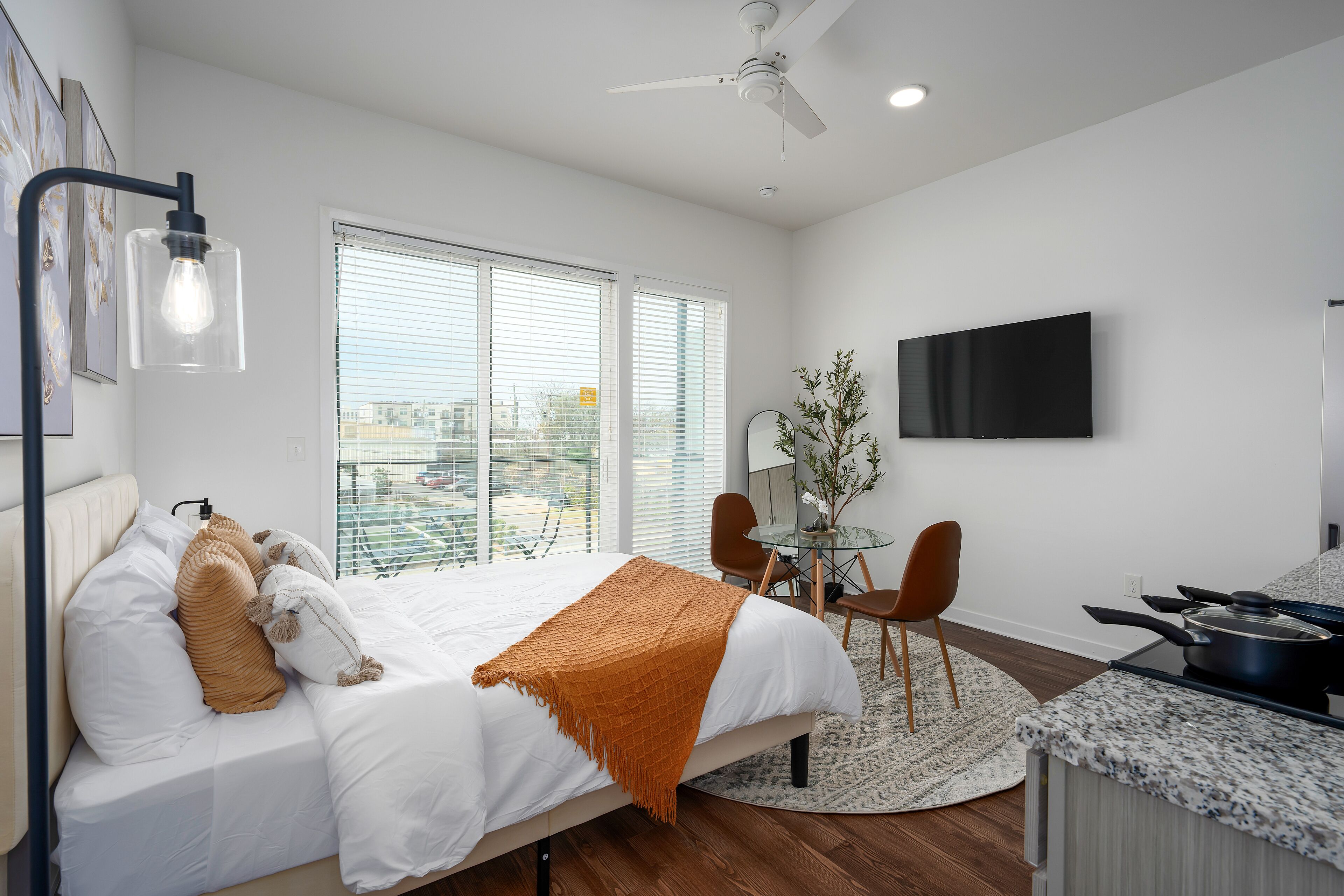 1 soverom, strykejern/-brett, wi-fi og sengetøy