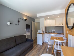 TV - Studio rénové | Près des pistes | Spa à 100m (Germ-Peyragudes)