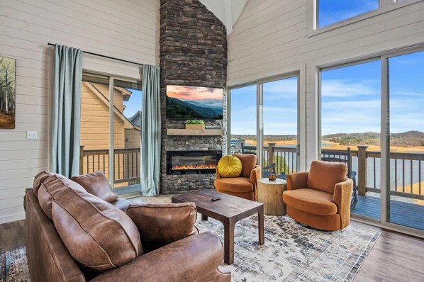 Unclassified image, 1 of 47, button