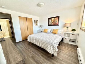 2 bedrooms, iron/ironing board, WiFi, bed sheets