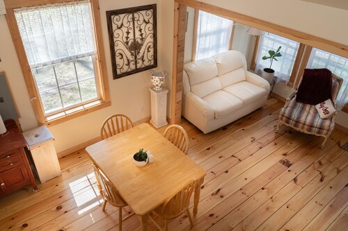 Charming Cottage by the Lake❤️